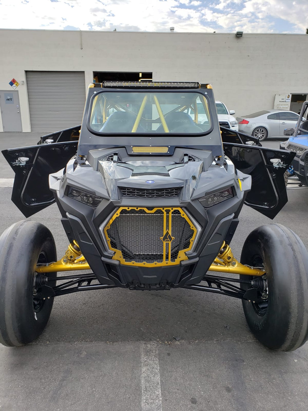 Cage Options: Front Window to plastic with mesh